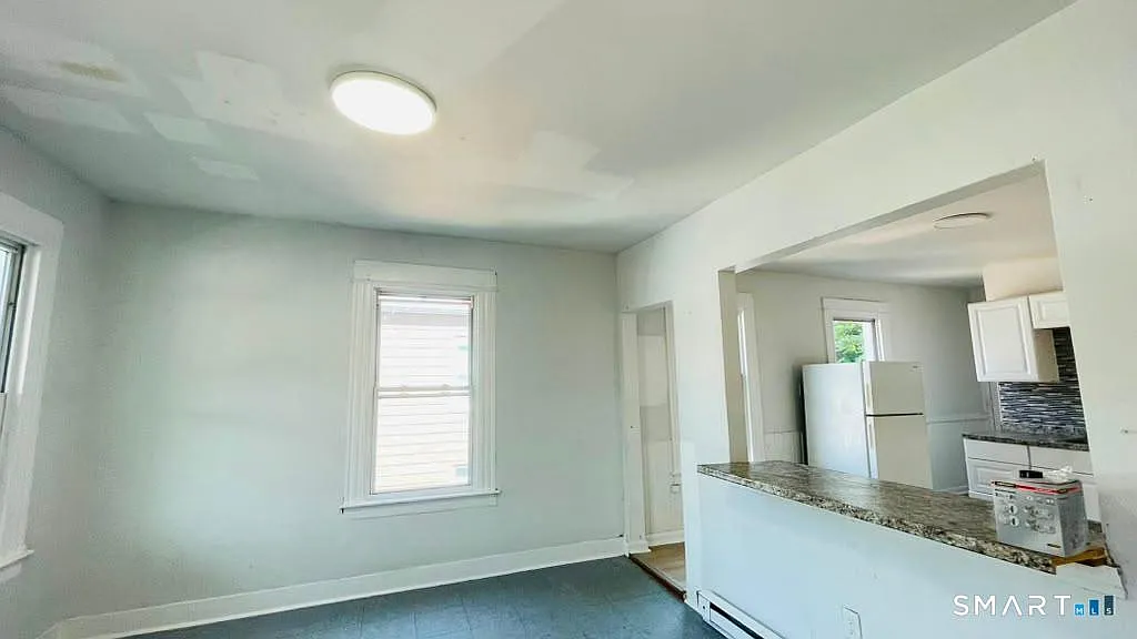 2 bed, 1.0 bath, 780 sqft, $1,400 — Photo 2