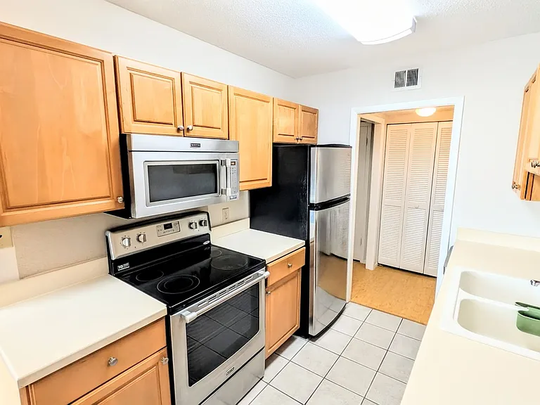 4822 Ocean Blvd #5F — Photo 11