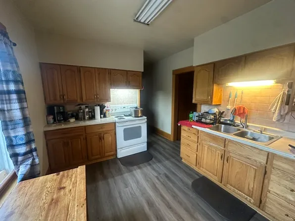 426 S Franklin St, Whitewater, WI 53190