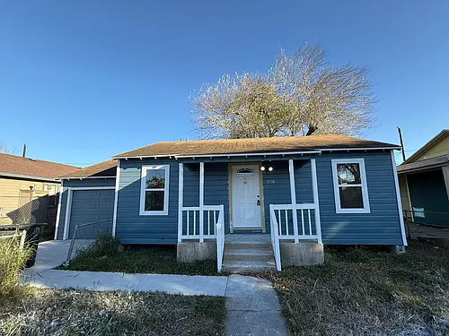 3738 Bertram St Photo 1