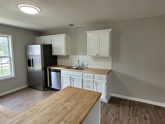 2nd image of 2946 Nw Pl