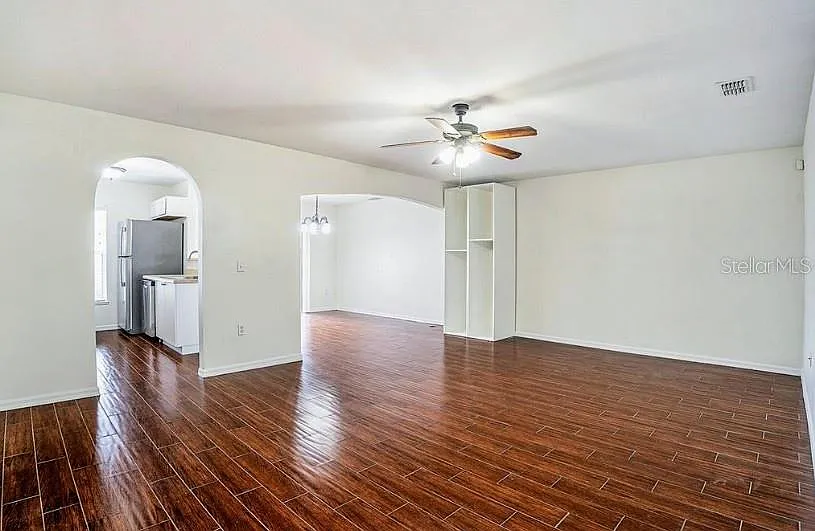 3 bed, 2.5 bath, 1670 sqft, $2,000 — Photo 4