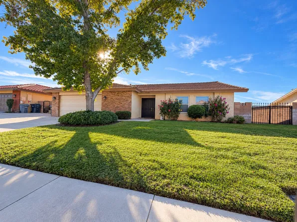 43109 Cherbourg Ln, Lancaster, CA 93536