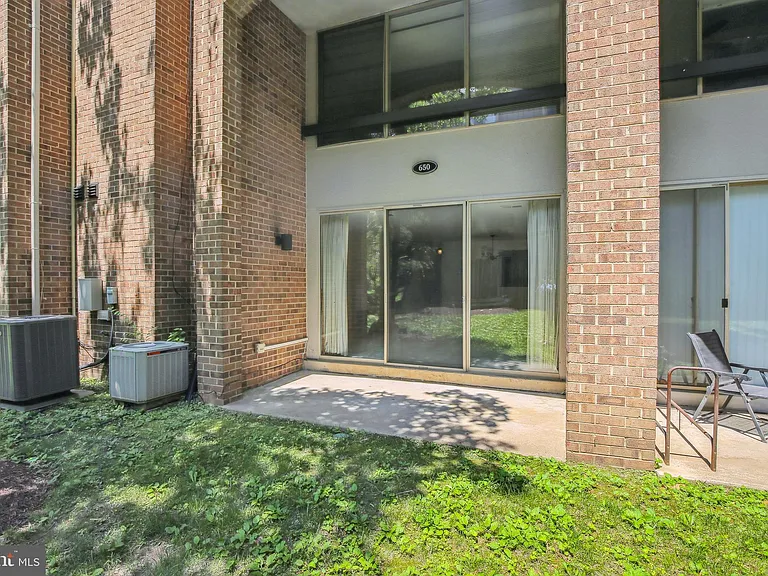 650 15th St S #1-A — Photo 12
