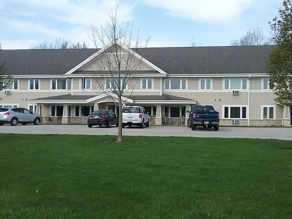 1st image of 990 Linden Dr #10