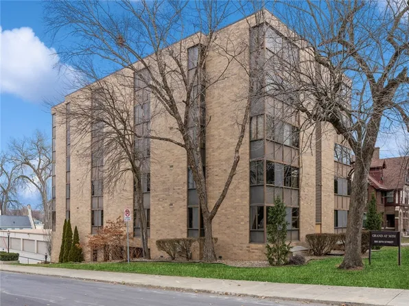 505 36th St Unit 503, Des Moines, IA 50312