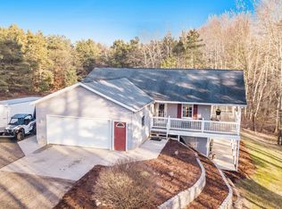 7297 Rolling Pines Dr, Howard City, MI 49329