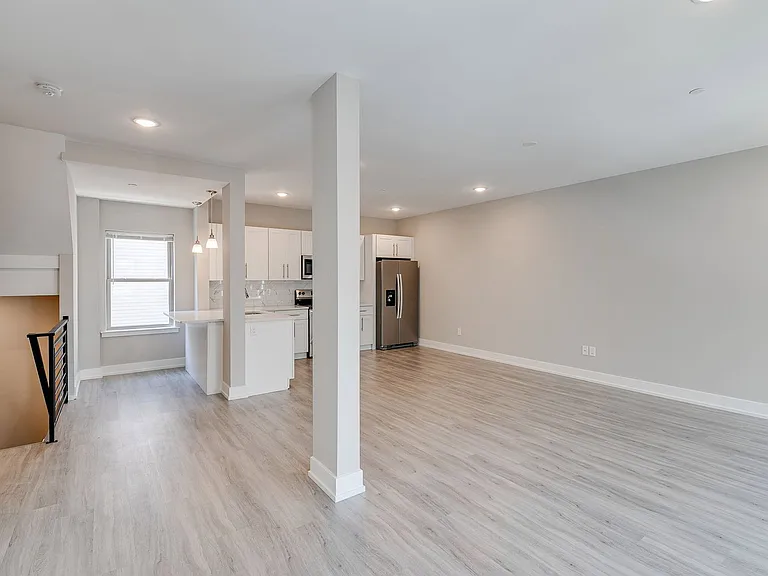 2636 Annin St #1 — Photo 7