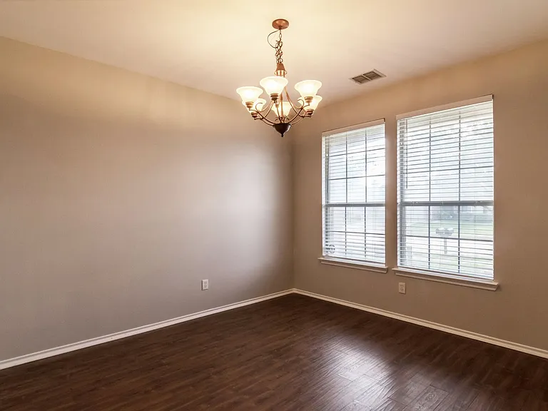 8512 Prairie Wind Trl — Photo 6
