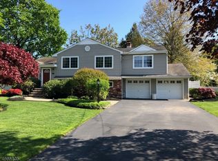 19 Ackerson Ave, Pequannock, NJ 07440