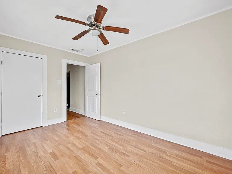 1016 E Arlington Ave #D — Photo 3