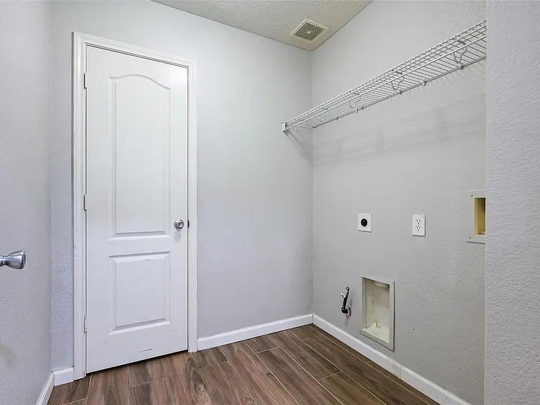 3711 Jewel Point Dr — Photo 11