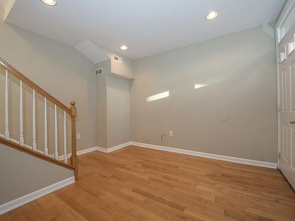 3rd image of 1027-31 N 4th St #G