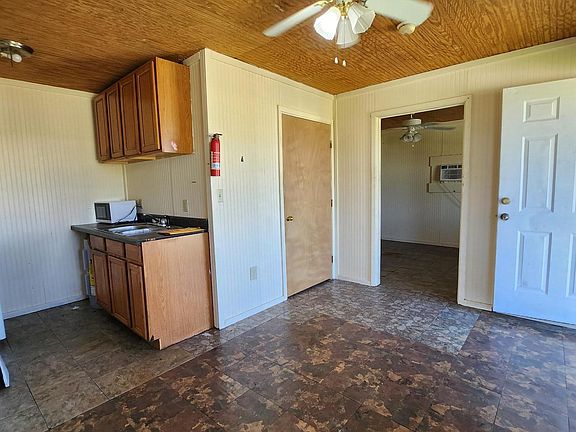 3rd image of 150 Grass Valley Trl