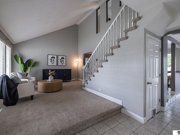 5th image of 8442 Craig Ave