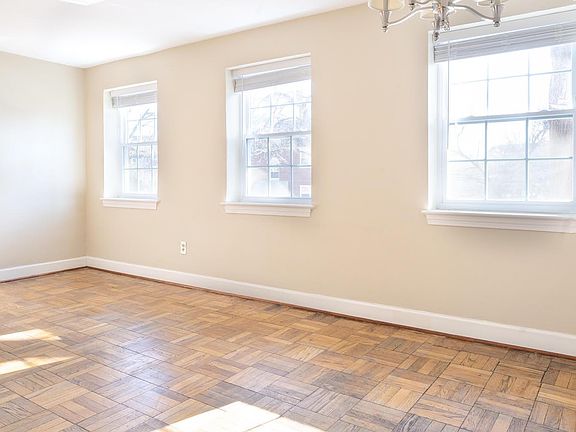 4th image of 2101 N Scott St APT 94