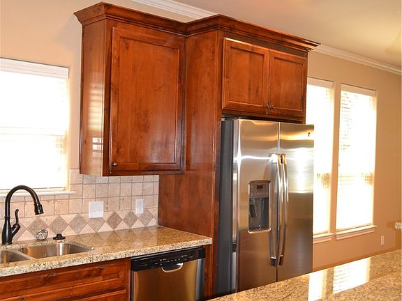 3rd image of 602 Maryem St