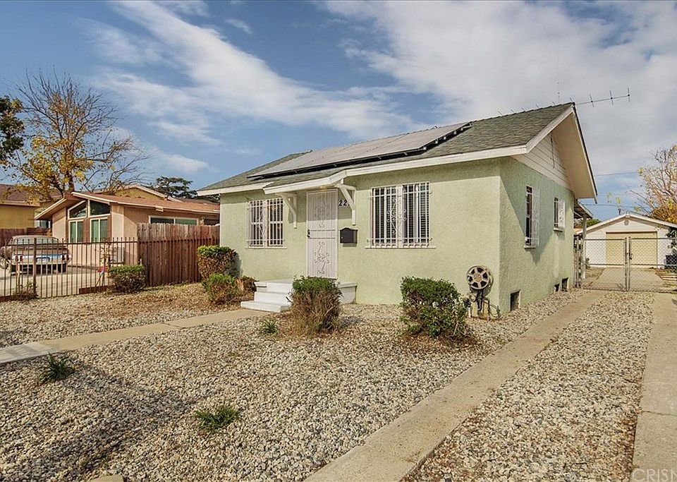 1st image of 229 E 109th Pl