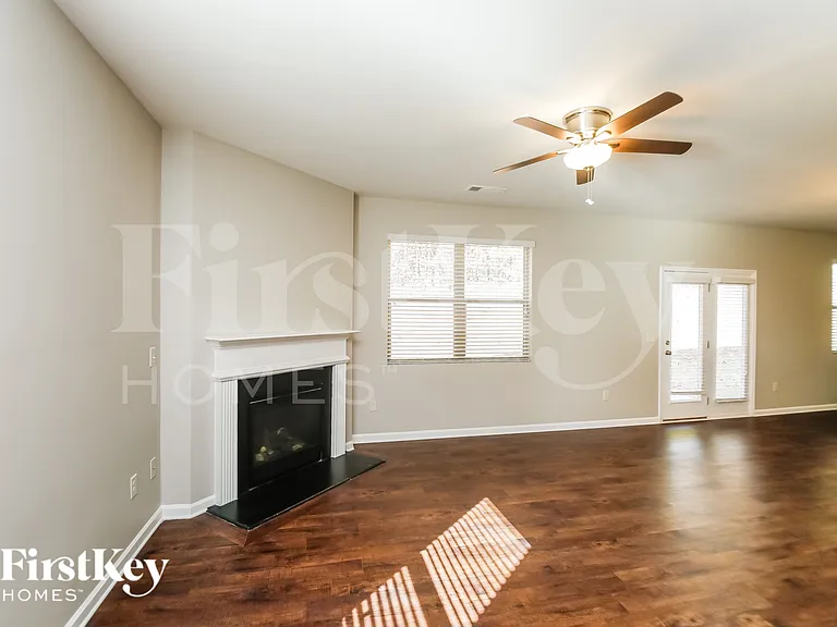 90 Westin Way — Photo 2