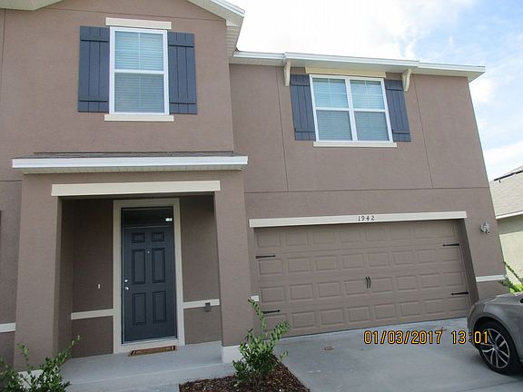2nd image of 1942 Pioneer Crest Dr
