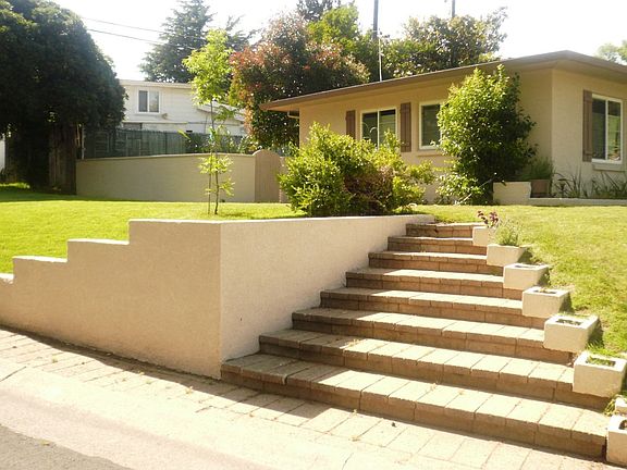 2nd image of 4910 Alta Dr