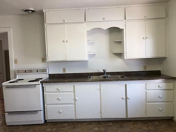 Kitchen Pict 1