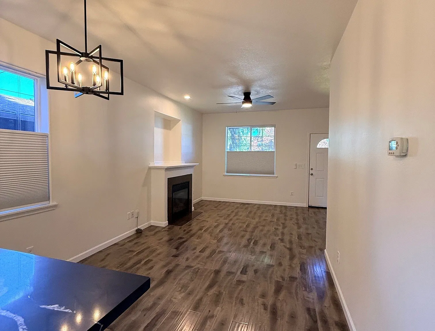 4 bed, 1608 sqft, $3,200 — Photo 3