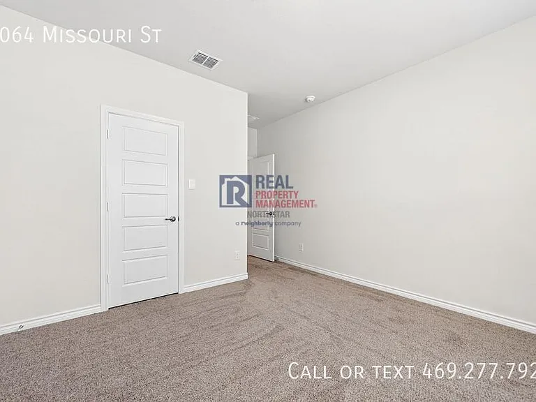 2064 Missouri St — Photo 21