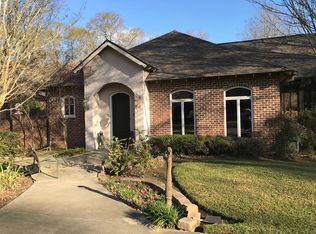 106 Grove Pl, Summit, MS 39666