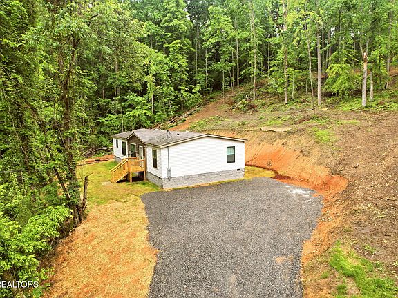 3rd image of 283 Farmers Hollow Rd