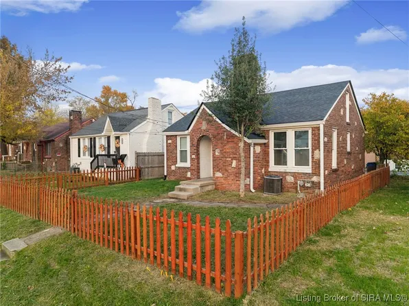 128 Randolph Avenue N, Clarksville, IN 47129