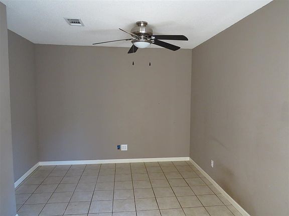 2nd image of 607 W Detroit Blvd