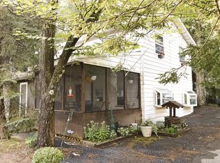 1261 Route 402 Rd, Dingmans Ferry, PA 18328