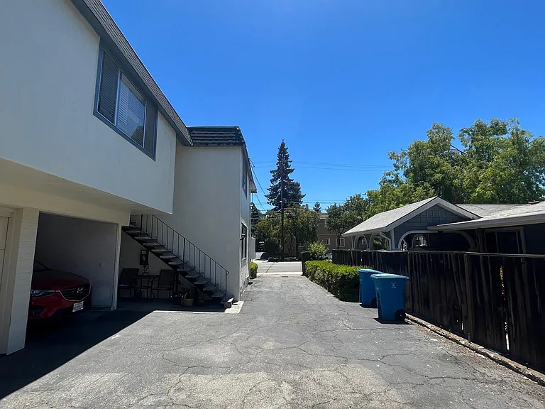 1567 Market St #1 — Photo 3