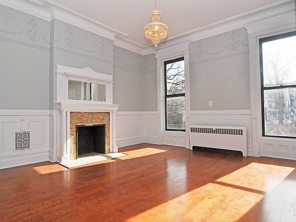 4th image of 788 Putnam Ave #1