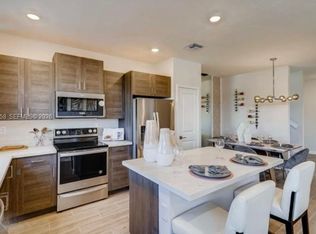 2341 SE 11th St, Homestead, FL 33035