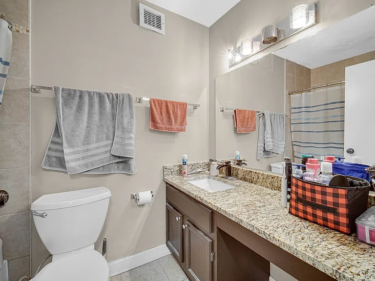 200 N Dearborn St #4308 — Photo 9