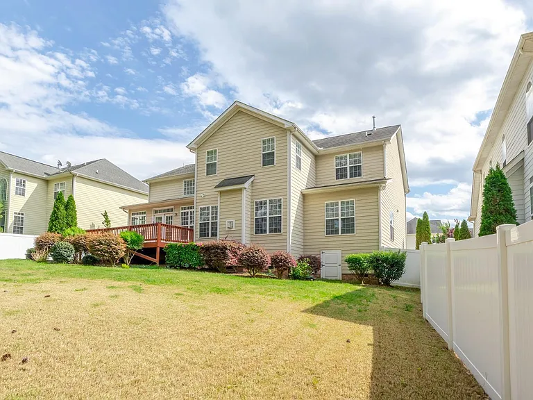 2041 Jadewood Dr — Photo 62