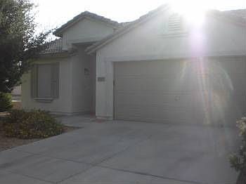 1st image of 749 S 27th Pl