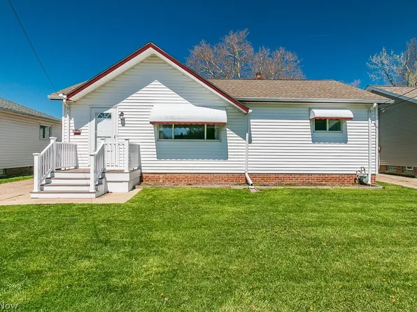 30309 Powell Rd, Willowick, OH 44095