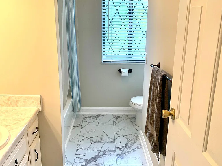 1891 Fernwood Pl — Photo 10
