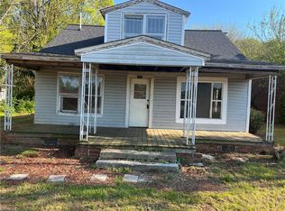 1219 W Market Center Dr, High Point, NC 27260