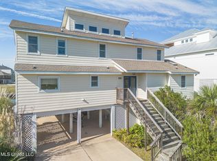 231 Fairway Dr, Pass Christian, MS 39571