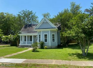 301 Dampeer St, Crystal Springs, MS 39059