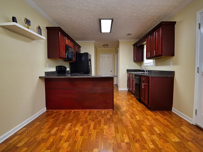 105 Redwood Dr — Photo 6