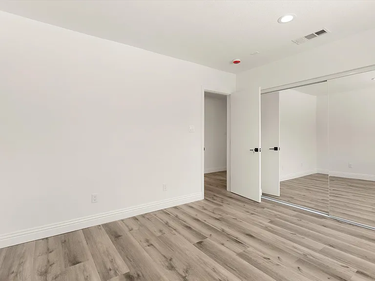 19237 Bryant St #9 — Photo 5