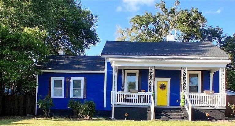 3435 Hillcrest Rd — Photo 2
