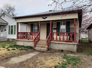 146 E 5th St, Roxana, IL 62084