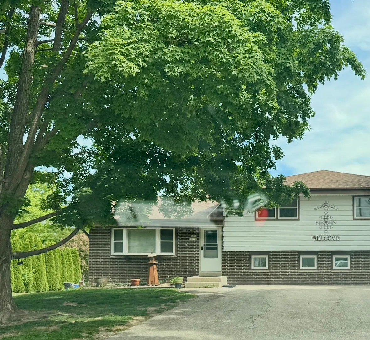 3 bed, 2400 sqft, $2,800 — Photo 1