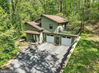 127 Halls Rd, Red Lion, PA 17356